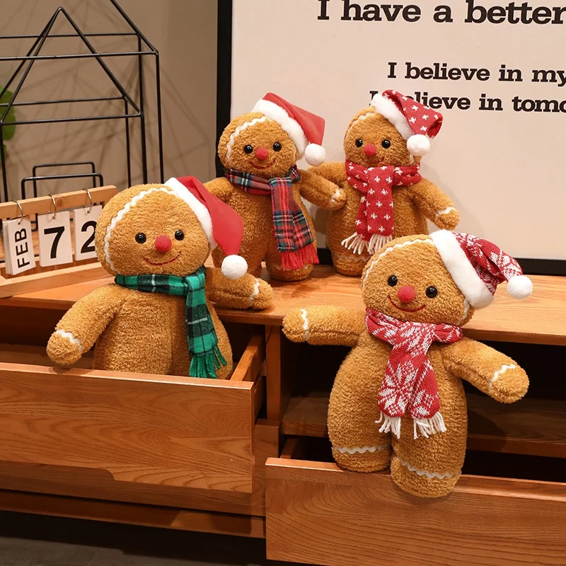 gingerbread man gosedjur som plyschkudde med mössa och halsduk i julstil, 25–35 cm 2 gingerbread man gosedjur som plyschkudde med mössa och halsduk i julstil, 25–35 cm - Bild 2