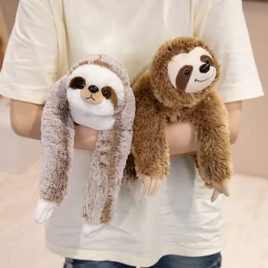 Fluffiga gosedjur i flera figurvarianter med leende och sittande eller liggande pose