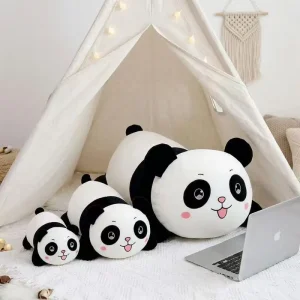 Panda gosedjur i form av en handgjord kawaii-kudde med tecknad animeprägel, barnpresent