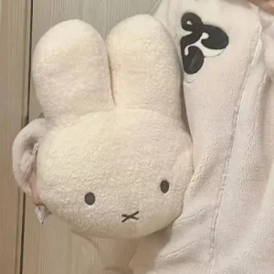 Alternative view of Miffy gosedjur som mjuk kaninkudde, tecknad soffkudde med kreativ och gullig design