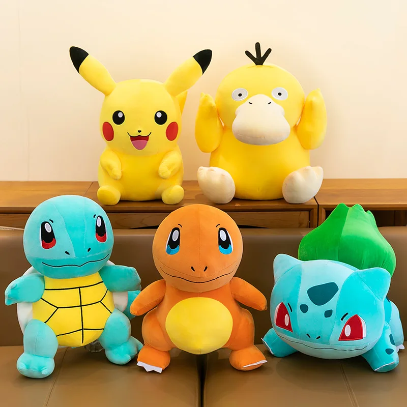 Pocket Monsters-karaktärer gosedjur med kawaiiutseende i animeinspirerad stil, 20 cm 24 Visa de fyra färgglada mjukisdjuren tillsammans framifrån.