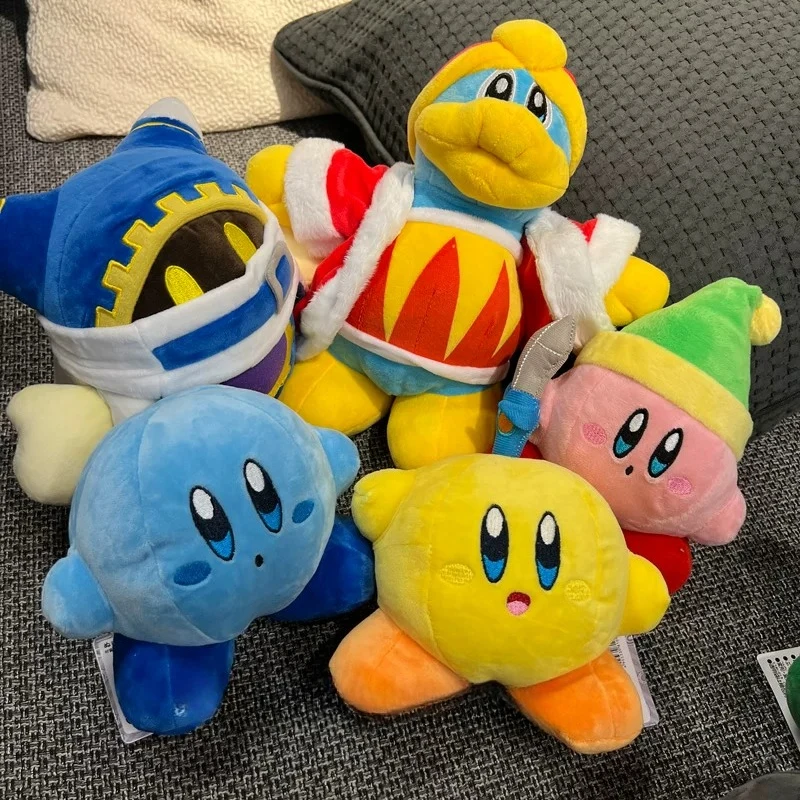 Samlarfigur i form av en orange Kirby-docka med arg min och tecknad spelstil 2 Samlarfigur i form av en orange Kirby-docka med arg min och tecknad spelstil - Bild 2