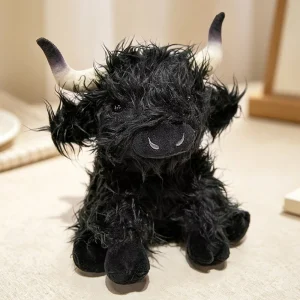 Ko gosedjur med lång, fluffig päls, realistisk Highlandstil och tre olika poser
