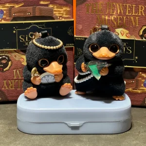 Niffler som flockad minifigur i Kawaii-stil, nyckelring från Smyckesmuseets serie 23 Niffler som flockad minifigur i Kawaii-stil, nyckelring från Smyckesmuseets serie