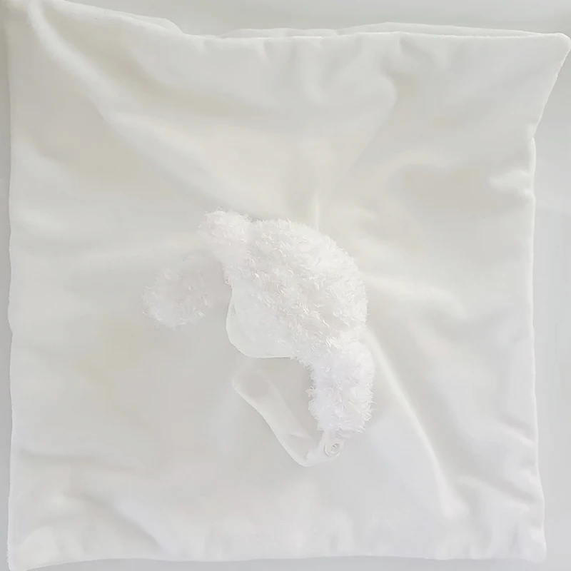 Får och lamm som mjuk snuttefilt med napphållare och sött broderat fårmotiv 6 Får och lamm som mjuk snuttefilt med napphållare och sött broderat fårmotiv - Bild 6