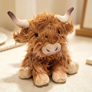 Ko gosedjur med lång, fluffig päls, realistisk Highlandstil och tre olika poser