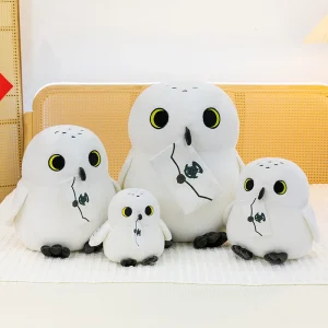 Ugglan Hedwig som gosedjur och kudde i kuvertform med halsduk i anime-stil, 25–60 cm 7 Ugglan Hedwig som gosedjur och kudde i kuvertform med halsduk i anime-stil, 25–60 cm